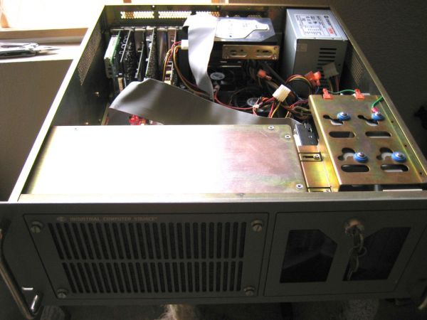 Internet Services Hosting #402<br>1,024 x 768<br>Published 9 years ago